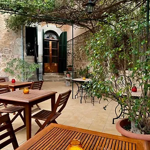 Hotel Casa Bougainvillea